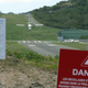 Illustration for article titled 23 Terrifying Runways That Will Stoke Your Fear of Flying